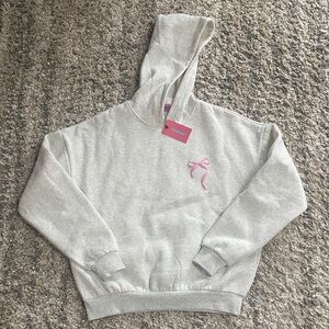 Edikted Light Gray Hoodie with Pink Accent